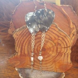Guitar pick precious stone & chain earrings